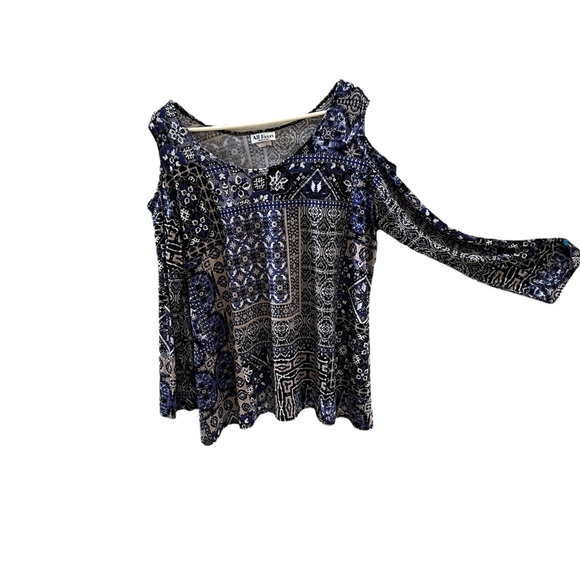 all hours Tops - Cold shoulder top